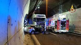 Incidente in galleria in A14 a Grottammare, morti padre e due figli