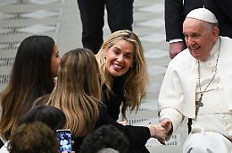 Papa Francesco incontra la moglie Cathryn e le figlie Olivia e Sofia di Gianluca Vialli