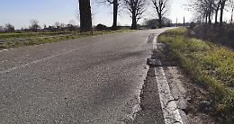 Buche, strade accidentate e residenti sul piede di guerra