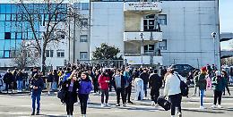 Scuola, settimana corta al Munari: famiglie e studenti in rivolta