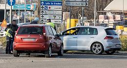 Schianto tra due auto in via Trebbia