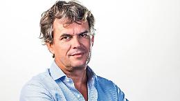 Luigi Garlando al Caffè Letterario: quando giovani e adulti se lo dicono per le rime