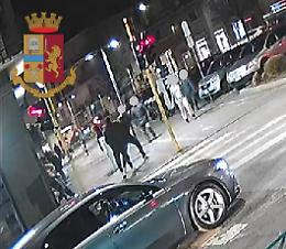 Maxi rissa in piazza Risorgimento:  identificati e denunciati 12 stranieri