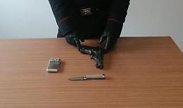 Spacciatrice armata finisce nella rete dei carabinieri: arrestata donna italiana
