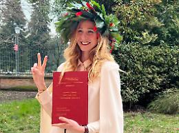 La campionessa olimpica di canottaggio Valentina Rodini si è laureata