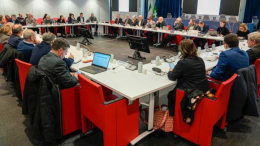 Siccità: due miliardi di metri cubi di acqua in meno. Crotti: «Priorità alla produzione di cibo per tutti»