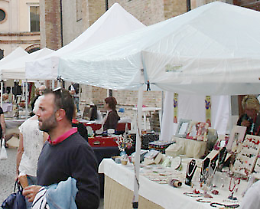 Mercatini in piazza a Crema