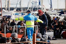 Migranti, piano per l’accoglienza: vertice con tutti i sindaci