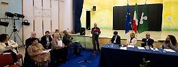 Ca' del Ferro. «Realtà insostenibile. Il ministro venga qui»