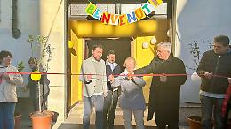 Taglio del nastro alla casa solidale