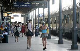 Treni: «La Freccia della Versilia che fine ha fatto?»