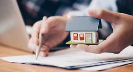 Comprare casa, con l'aumento dei tassi macigno sui mutui