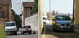 «Strettoia pericolosa per tutti». In via Diritta esplode la protesta