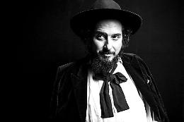 Esce 'Tredici canzoni urgenti', il nuovo album di Vinicio Capossela