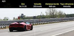 Con la Lamborghini a 253 all'ora in autostrada, beccato dalla Polstrada