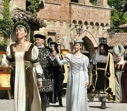 "47'  corteo storico" a Grazzano Visconti