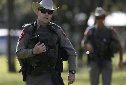 Sparatoria in Texas, 9 morti in centro commerciale