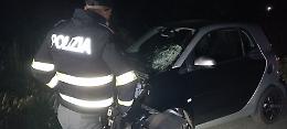 Resta gravissima la 39enne investita a pochi metri da casa