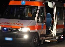 Auto si ribalta in via Visconti: paura per una 31enne