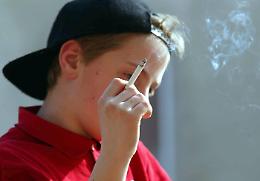 Sigarette e tumore al polmone: un adolescente su 10 fuma regolarmente