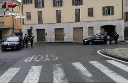 Sequestrano, picchiano e minacciano due minorenni: in manette 4 giovani