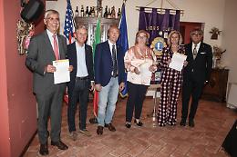 Lions Club, conviviale del 23 maggio: premiati gli affiliati decennali