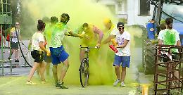 Color Run, la corsa dei 400 all'insegna di colori, musica e allegria