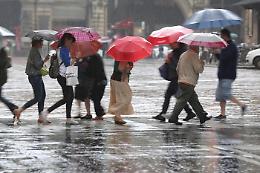 Perturbazione dalla Francia, weekend instabile e temporali al Nord
