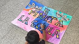 Ultimo giorno di scuola, la fotogallery degli istituti in provincia