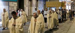 Corpus Domini. «Un dono  che intercede e ci salva»