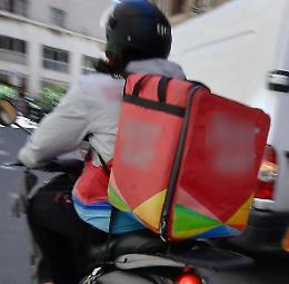 Rider investito: «Deluso dall'inciviltà, per lo shock non salgo più sullo scooter»