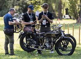 'Sottocanna', le quaranta Bmw incantano 