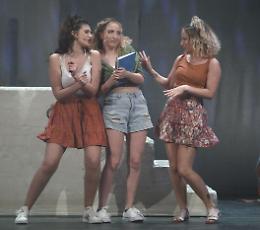 Il teatro Sociale in festa. Mamma mia!, che allegria