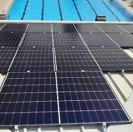 Piscina comunale green. Impatto e consumo zero
