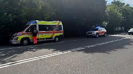 Castelvetro, cade da un camion durante lo scarico del materiale: intervento del 118