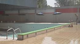 Piscina, weekend africano: la convertibile resta chiusa
