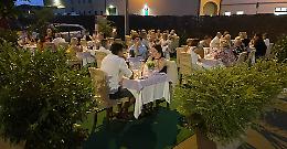 Notte romantica, il borgo apre alla ‘movida’
