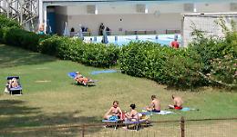 Piscina, weekend di apertura: in pochi per la convertibile