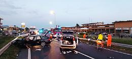 Pauroso incidente sulla Paullese nel solito 'imbuto': 4 auto coinvolte