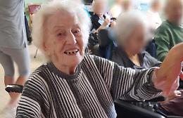 Tanti auguri Iris, tagliato il traguardo dei 102 anni. "Il segreto? Dormire tanto e mangiare poco"