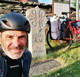  Devicenzi, sfida al nord vinta in sella alla bici con un pedale