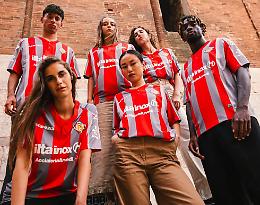 Calcio serie B: svelate le bellissime nuove maglie della Cremonese per la stagione