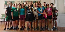 L'abbraccio degli scout al loro ex don diventato vescovo