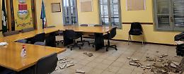 In Comune tetto danneggiato: sala consiliare inagibile