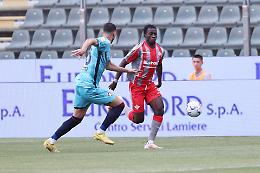 Coppa Italia: Cremonese-Crotone in parità alla fine del primo tempo (1-1) 