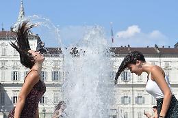 Il caldo non molla, weekend bollente
