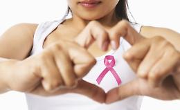 Tumore al seno, anche lo screening mammografico si può prenotare