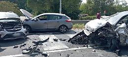Spino, schianto all'imbocco del ponte: quattro feriti