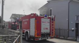 Incendio in una villetta in costruzione causato da una lente d'ingrandimento
