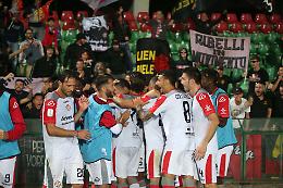 Calcio serie B: la Cremonese vince a Terni in dieci, subito decisivo Coda